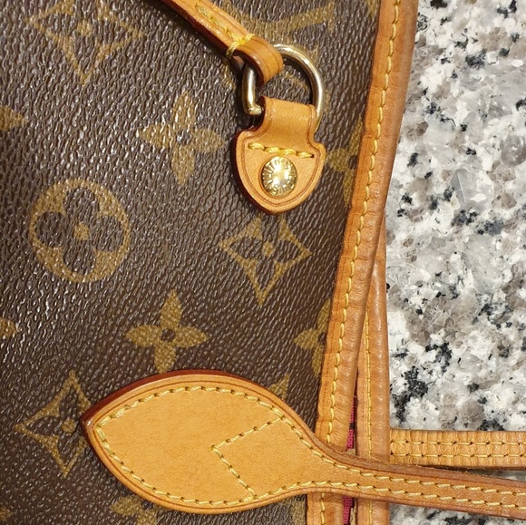 Authentic Louis Vuitton Neverfull - Picture 6 of 8